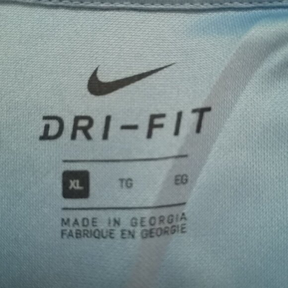 Nike Men's Size XL Light Blue Short Sleeves Dri Fit Athletic shirt - Picture 3 of 6